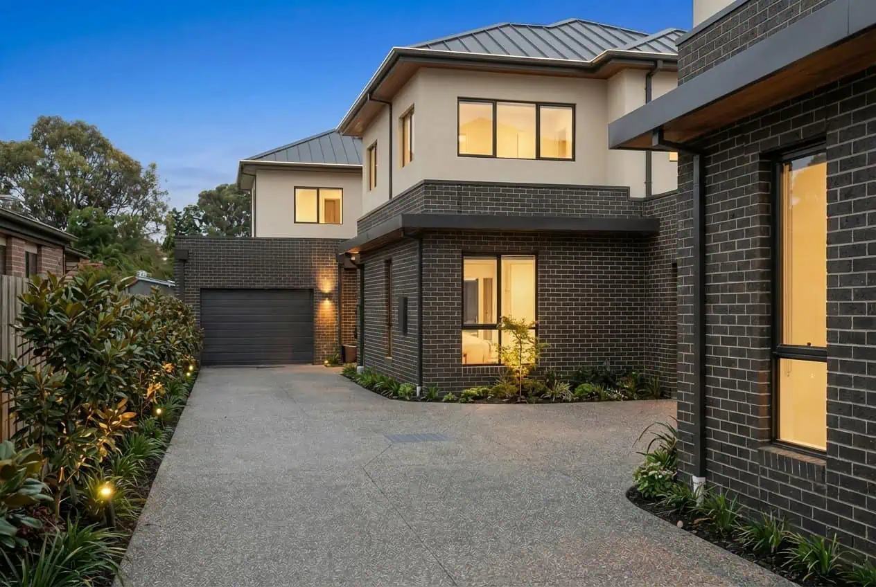 Ferntree Gully Townhouses - Shared Driveway to Rear Units
